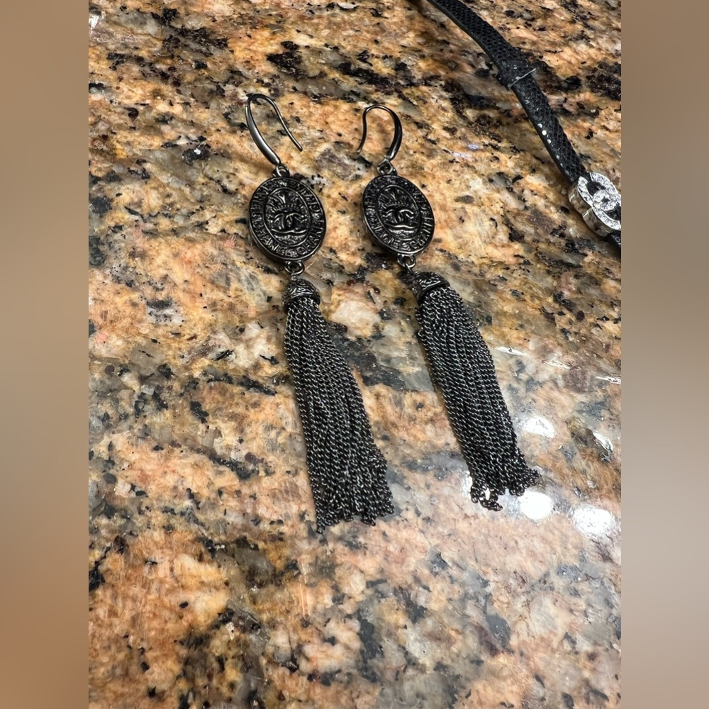 Long earrings and small bracelet